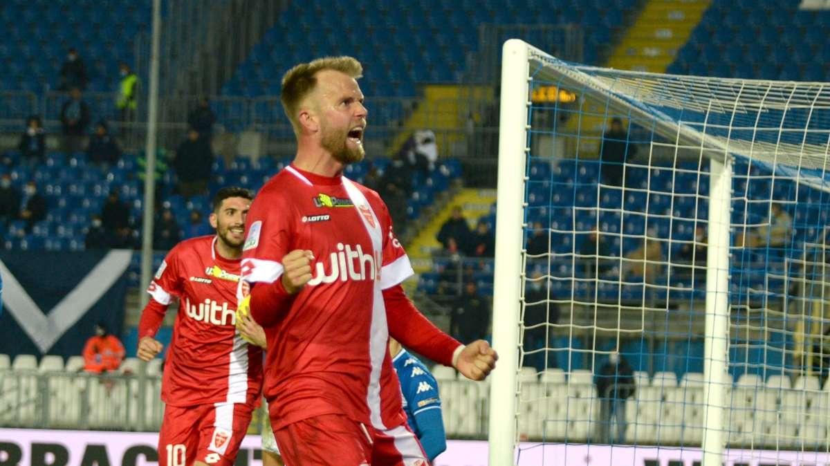 Le pagelle di Brescia-Monza 0-2: Machin di classe, Gytkjaer rapace d'area