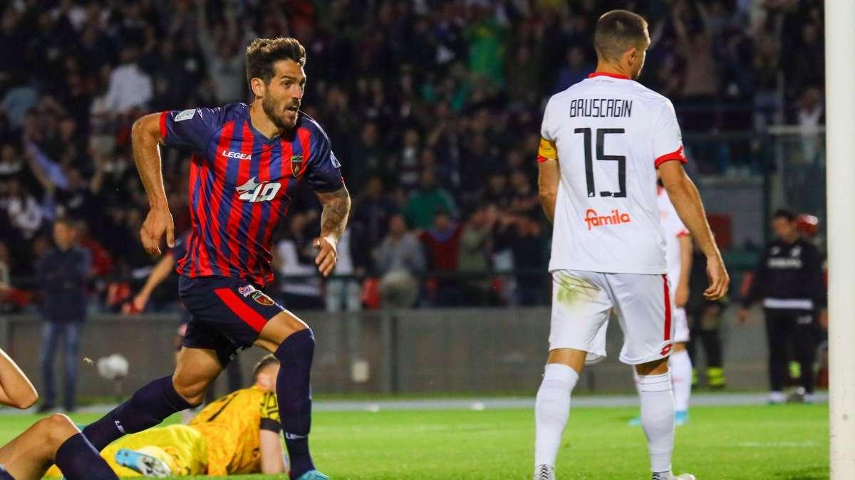 Serie B, il Cosenza la ribalta e si salva: Vicenza in C