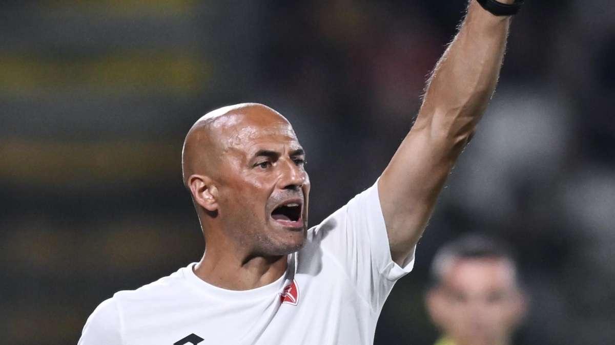 Bianco in conferenza: "Ho i giocatori più forti. Sulla gara dico che..."