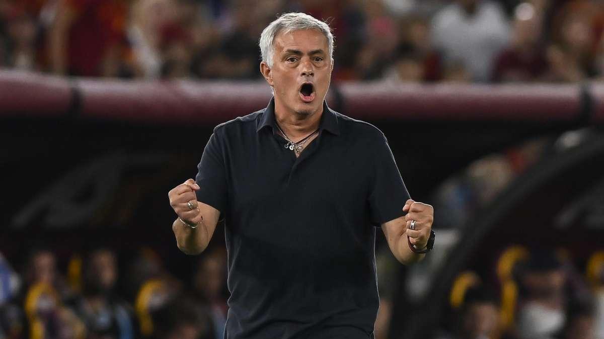 Josè Mourinho scaccia le voci di esonero e dopo la sosta avrà il Monza 