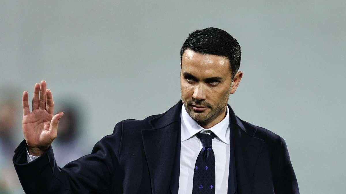 Piovono fischi a Firenze, pubblico viola contro Palladino