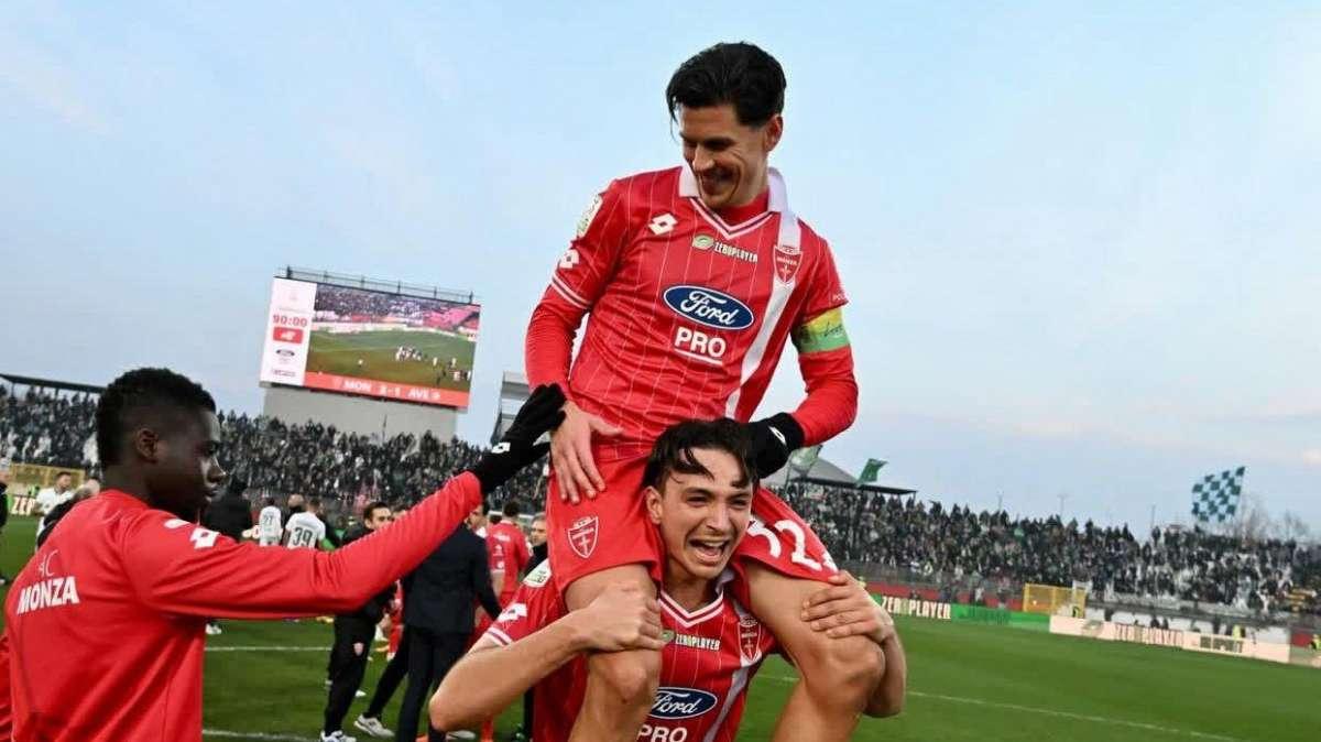 Delli Carri su Instagram: “Soffrendo, ma da grande squadra”
