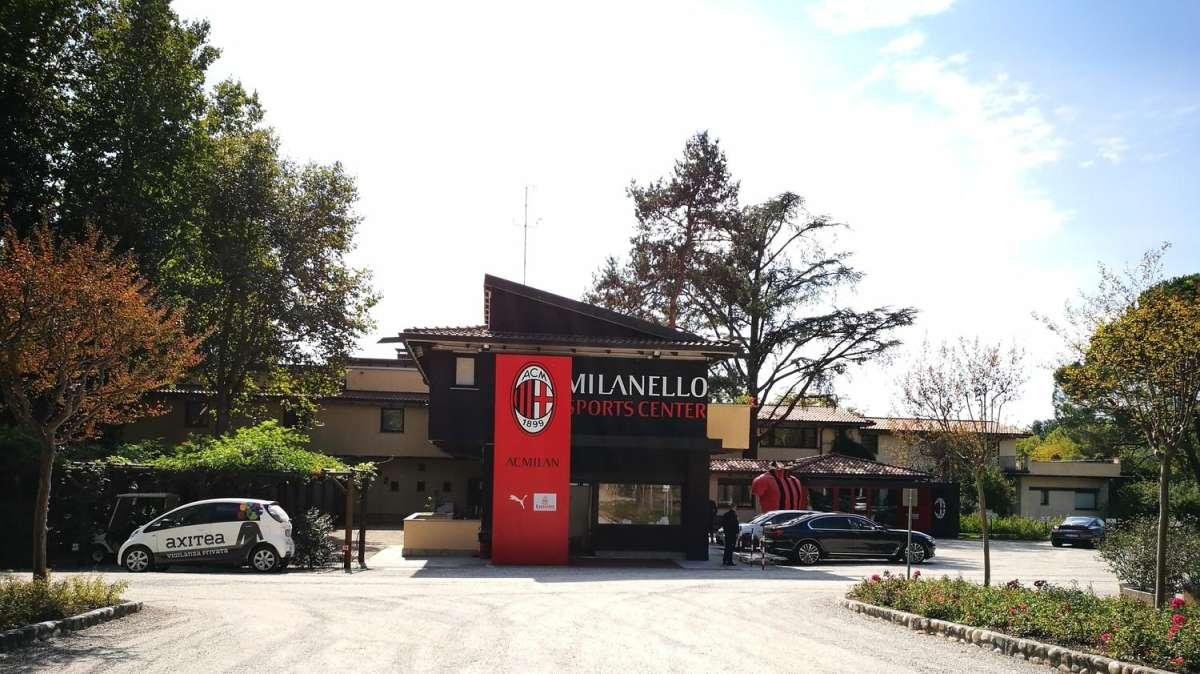 Milan, allenamento mattutino per preparare l'amichevole contro il Monza