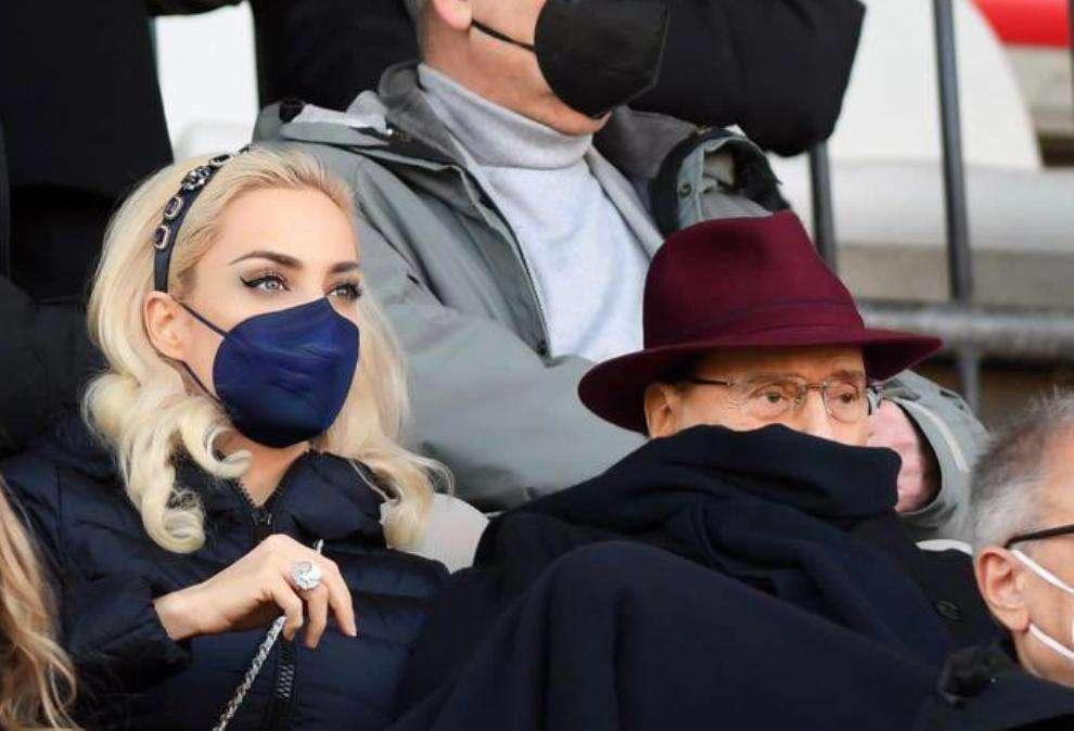 Berlusconi: "Ho portato fortuna, tornerò anche sabato prossimo"