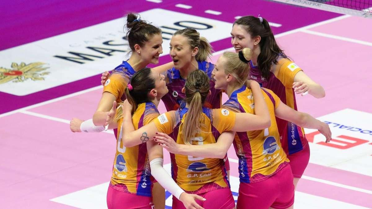 Vero Volley Monza di potenza: Vallefoglia battuta 3-0