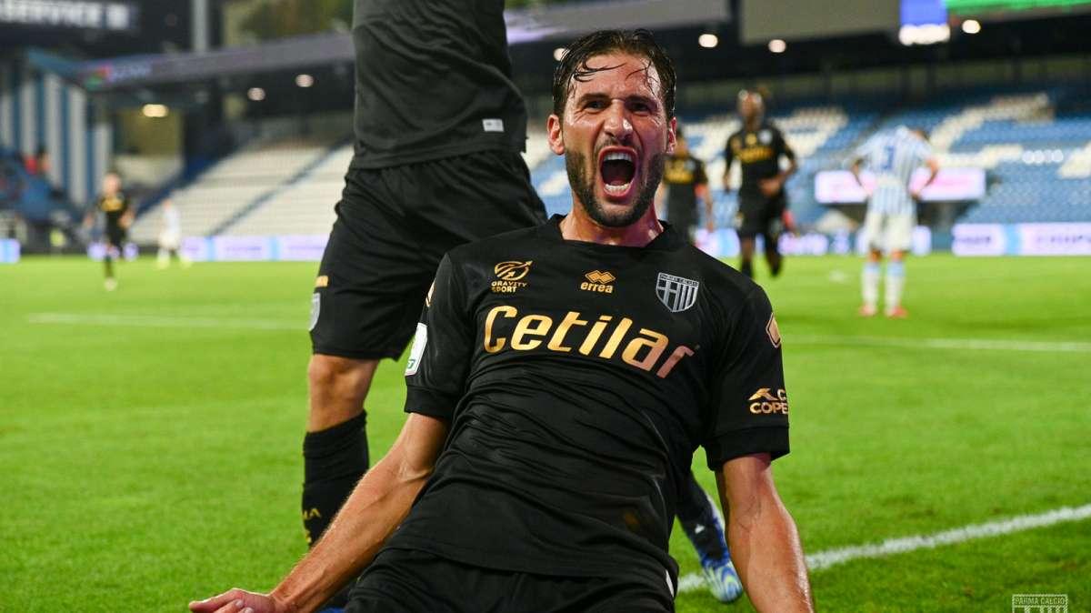 Qui Parma - Vazquez squalificato, ballottaggio Tutino-Inglese