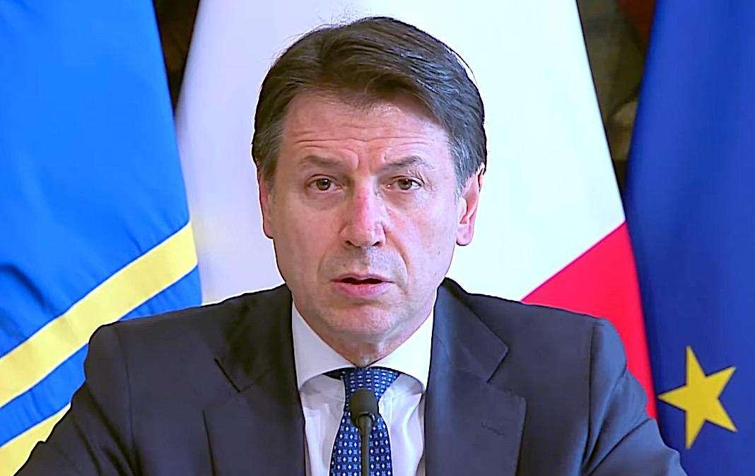 Stadi riaperti? Conte spegne l'entusiasmo: "La presenza dei tifosi è inopportuna" 