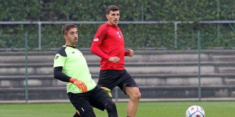 Allenamento pomeridiano per i biancorossi: ancora assenti Paletta, Boateng e D'Errico
