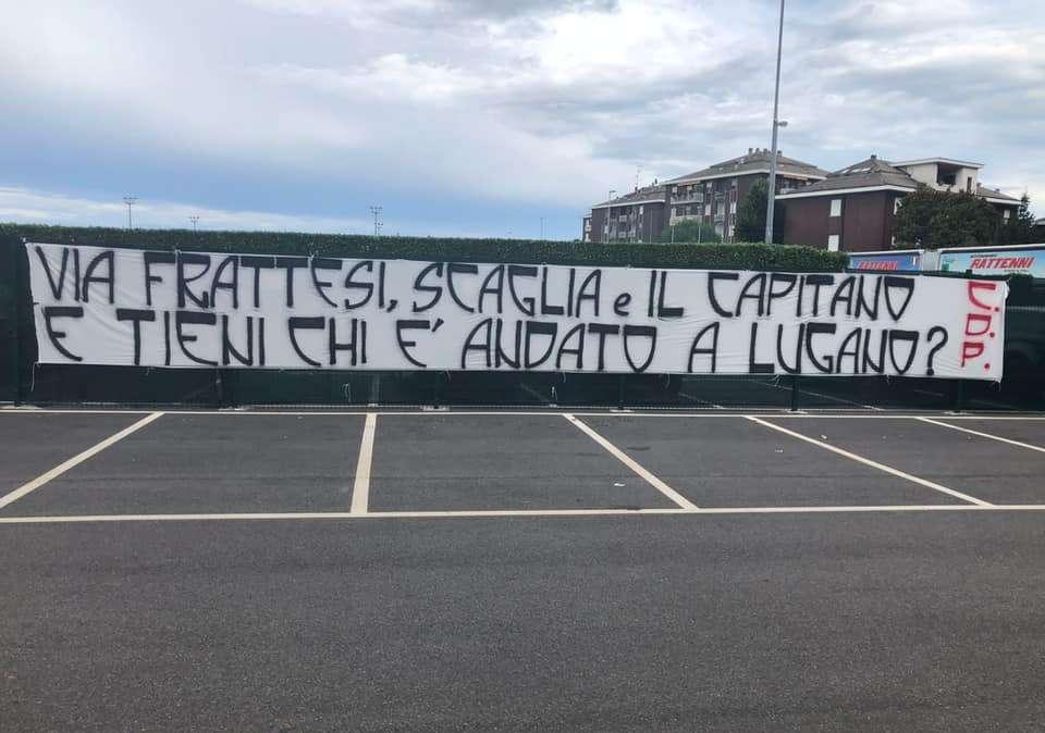 Altro striscione della Curva Pieri, società sotto accusa