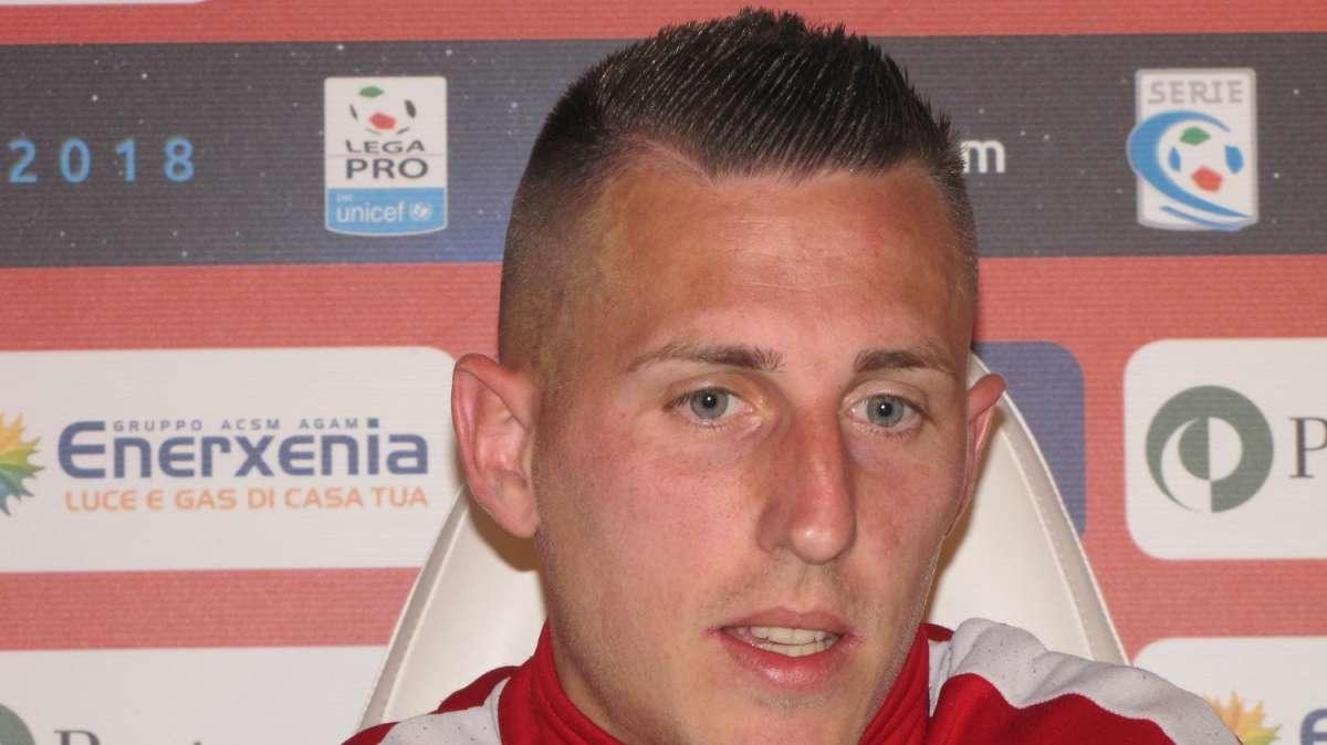 Curva D. Pieri: "D'Errico simbolo di rinascita, questo è romanticismo". Il comunicato