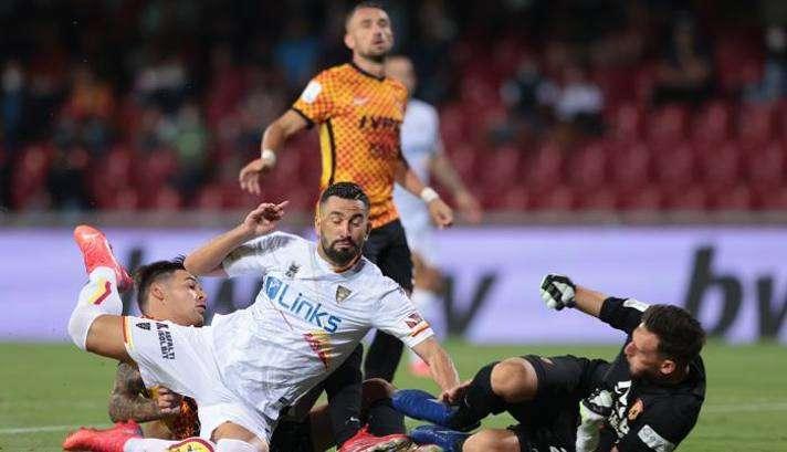 Serie B, finisce 0-0 il big match Benevento-Lecce