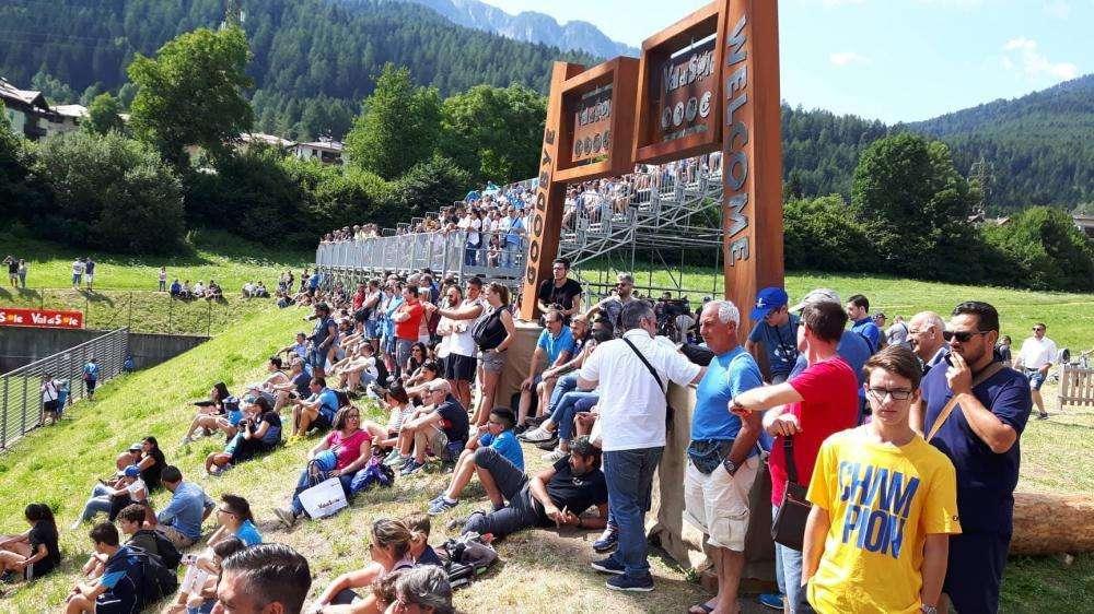 "Napoli torna Campione!", grande spinta dei tifosi a Carciato: cori di sostegno per gli azzurri