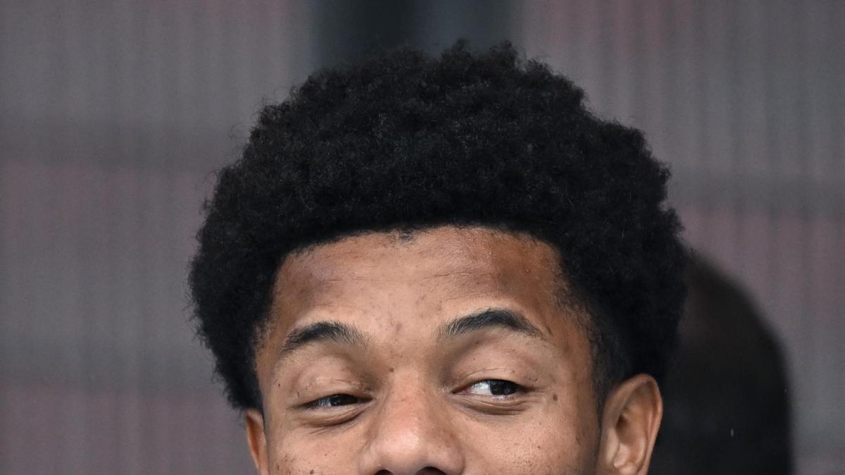 Ritiro Napoli, ottime notizie da Neres e Gilmour: le ultime