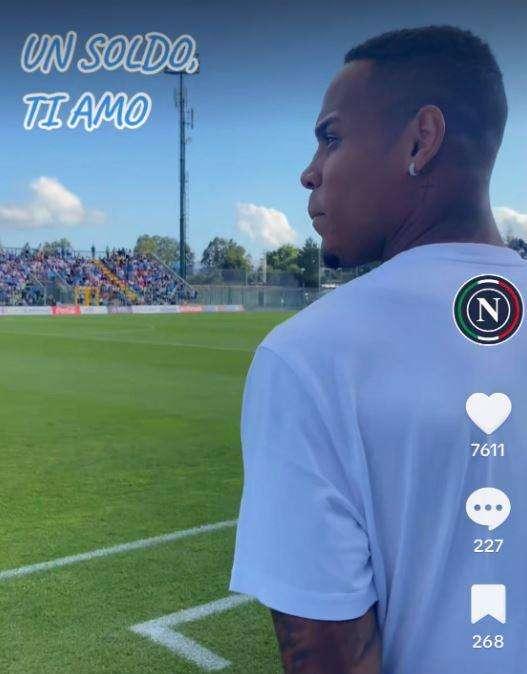 VIDEO - “Grazie Lens per l’ispirazione”, il Napoli presenta Natan col contro-sfottò su Tik Tok