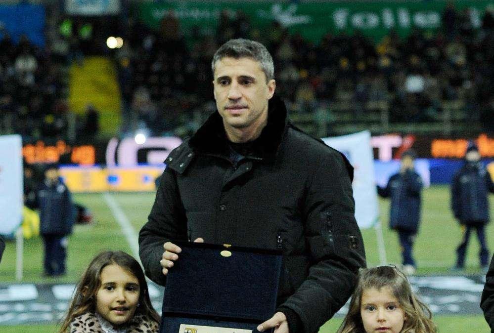 VIDEO - Crespo in lacrime: "Ho l'anima distrutta, gli devo tutto: mi accompagna da quando avevo 4 anni"