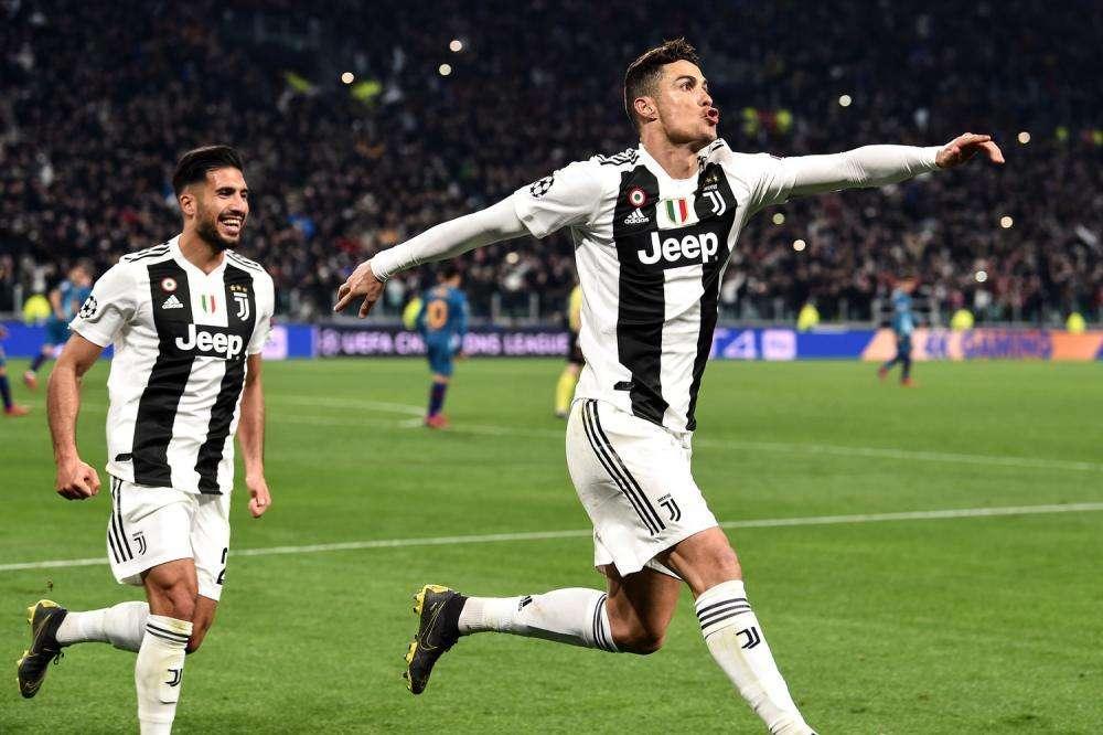 L'Ajax domina la Juve, ma alla fine ci pensa CR7: bianconeri in vantaggio all'intervallo ad Amsterdam