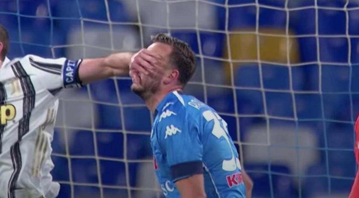 Squalificate Rrahmani: ha colpito col viso la mano di Chiellini