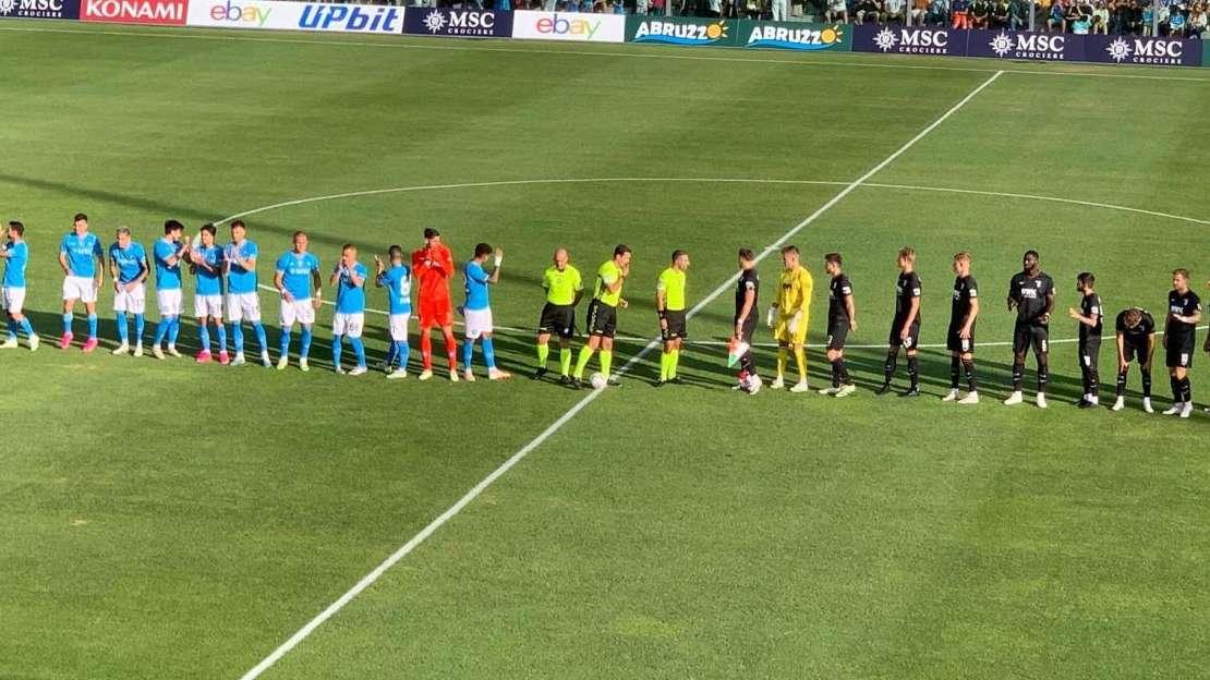 RILEGGI LIVE - Napoli-Augsburg 1-0 (51' Rrahmani): ridotti all'osso, gli azzurri vincono di misura