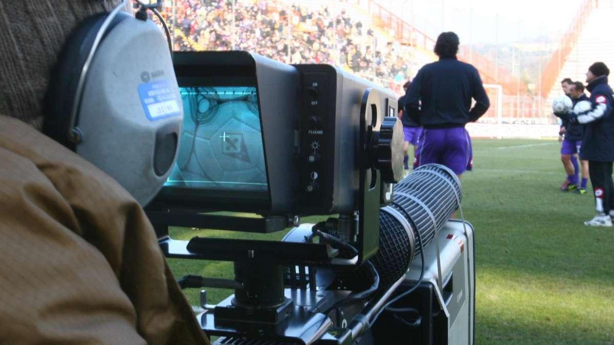 Clamoroso in tv, Mediaset riduce Controcampo