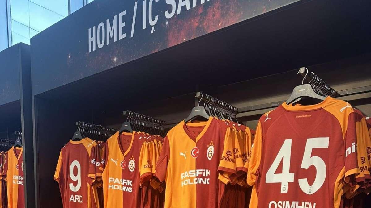 Il Galatasaray ha messo in vendita la nuova maglia: c'è anche Osimhen