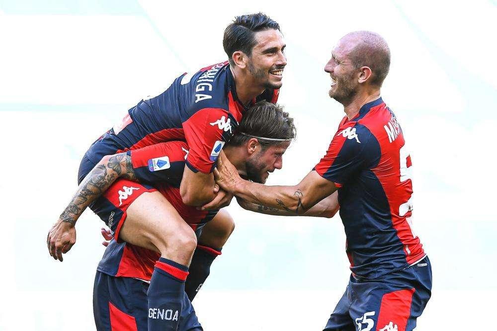Genoa, Schone non è partito per Napoli: "Debolmente positivo al Covid-19!"