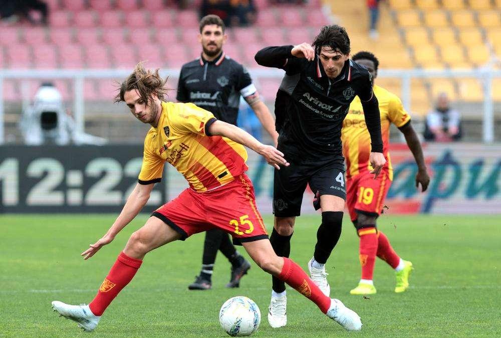 Falsata anche la corsa salvezza, Ds Cremonese furioso: "Derubati! Il VAR dov'era?"