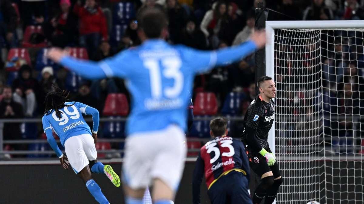 Bologna-Napoli 1-1 (18' Anguissa, 64' Ndoye): un tempo per parte al Dall'Ara, che rimpianto per gli azzurri