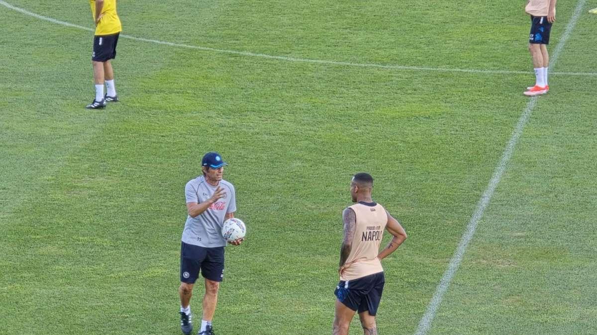 "Guarda la linea!", Conte catechizza Natan: lavoro sulla fase difensiva