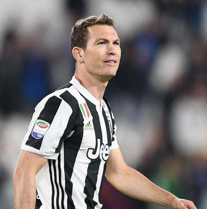 Ziliani attacca Lichtsteiner: "Ha fatto fuori Praet dopo 20'. Nè ammonizione, nè punizione..."