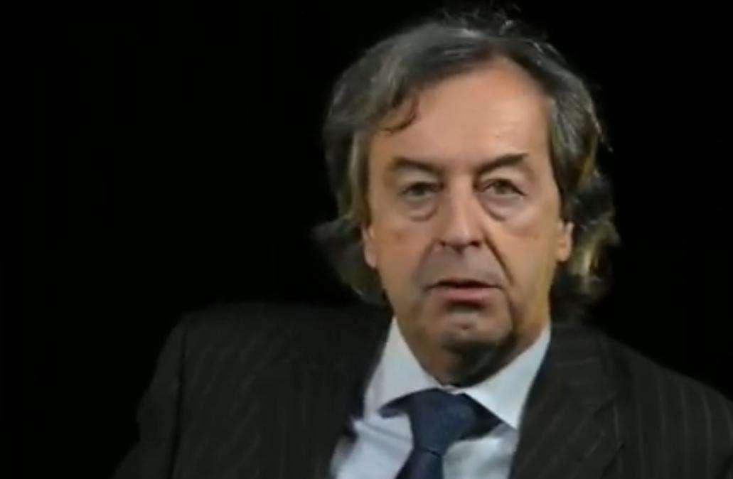 Burioni prende in giro CR7: "Benvenuto nel team dei virologi al collega Ronaldo"