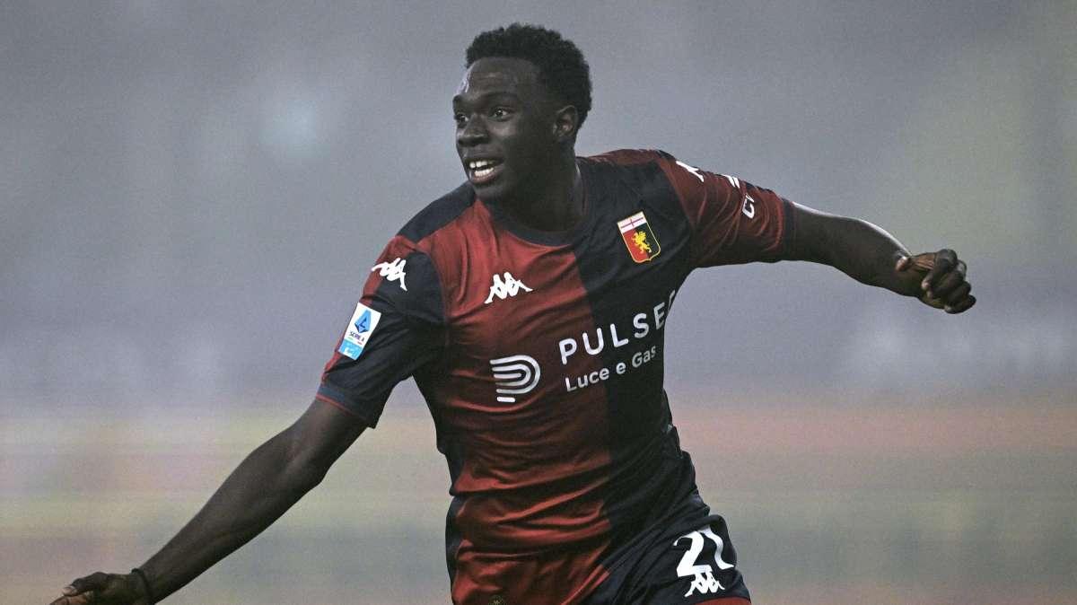 Il Napoli si fa sorprendere al primo affondo: Ekhator di tacco porta avanti il Genoa