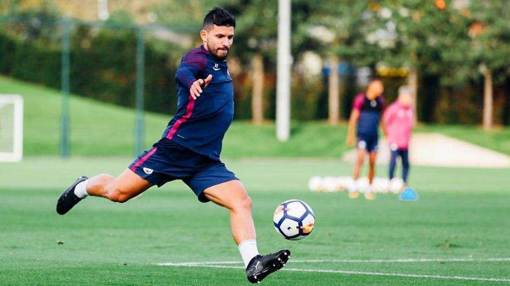 FOTO -  Intera seduta dall'allenamento col gruppo per Aguero, probabile la sua presenza col Napoli