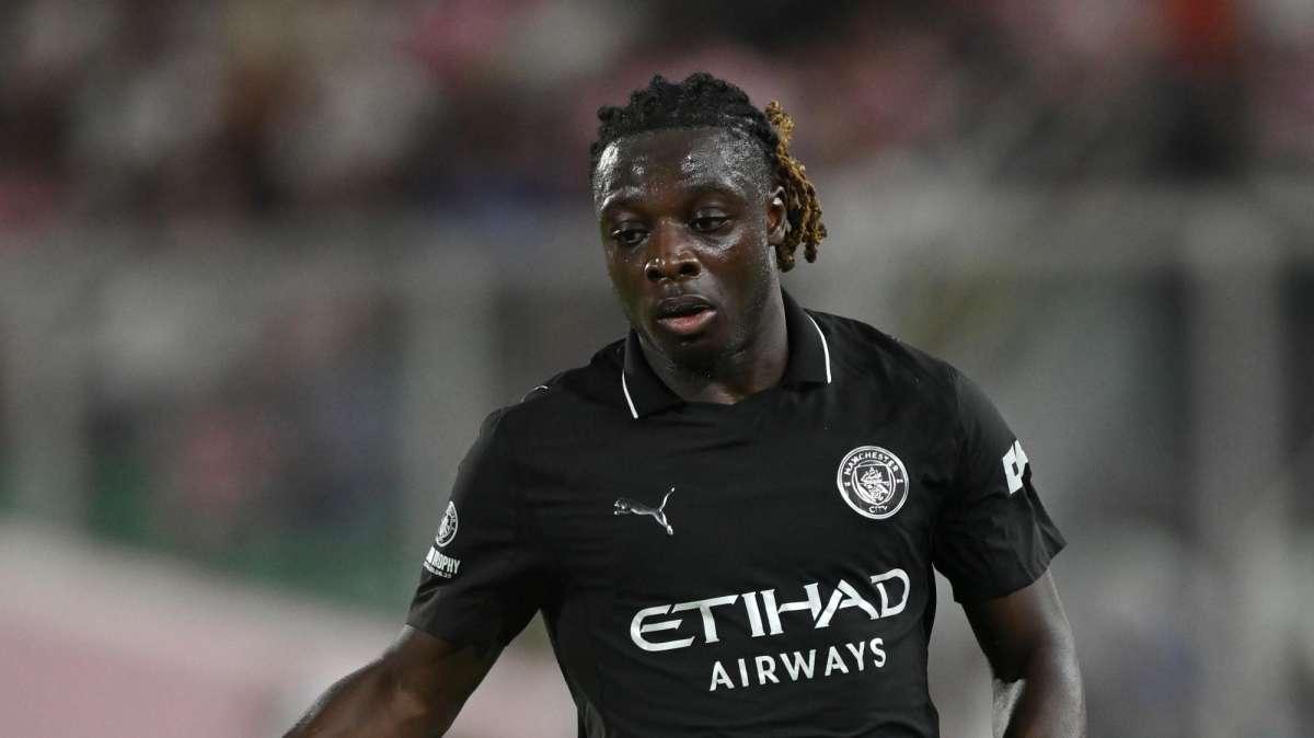 Man City, Doku verso il Napoli: "Sarà strano ritrovare De Bruyne, ma non avremo pietà"