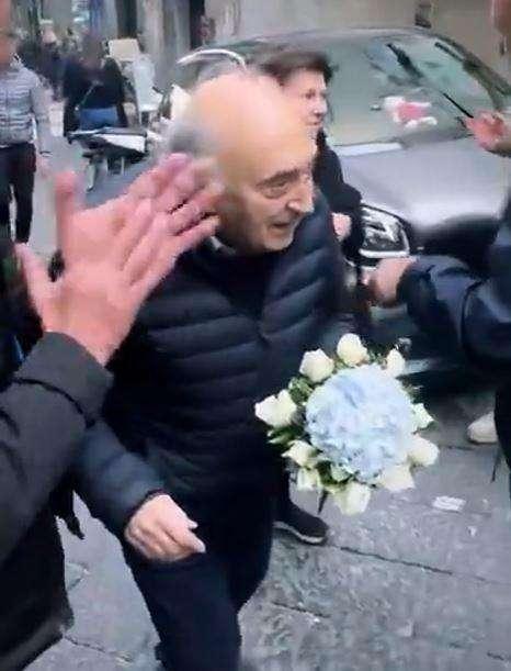 Ferlaino ai Quartieri Spagnoli per omaggiare Diego: “Voleva bene a Napoli e ai napoletani”