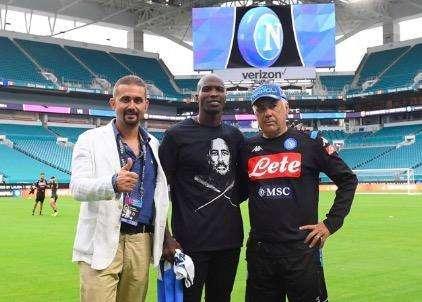 L'ex stella del Football Johnson "invita" Lozano al Napoli: "Ti stiamo aspettando!"