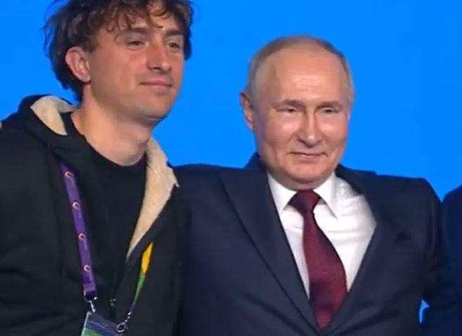 Lo street artist Jorit chiede una foto con Putin: "Lei è umano come tutti"