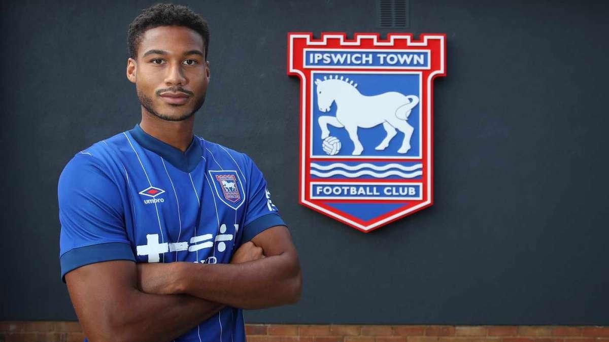 L'allenatore dell'Ipswich elogia Cajuste: "Molto talentuoso, con lui siamo forti in mediana"