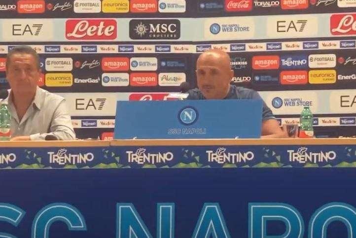 VIDEO - Spalletti sui nuovi acquisti: "Abbiamo un po' frenato Mathias. A Khvicha serve allenamento"