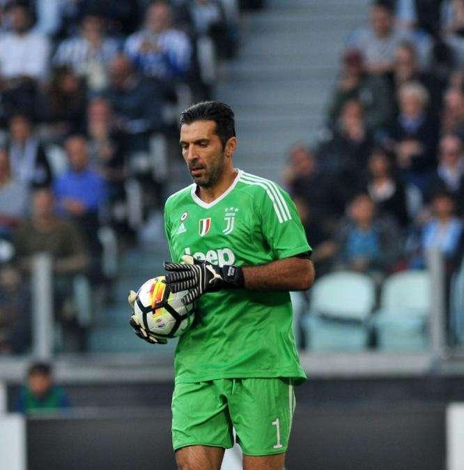 Ag. Buffon: "Se Dybala avesse segnato i due rigori, la Juve sarebbe a due punti dal Napoli"