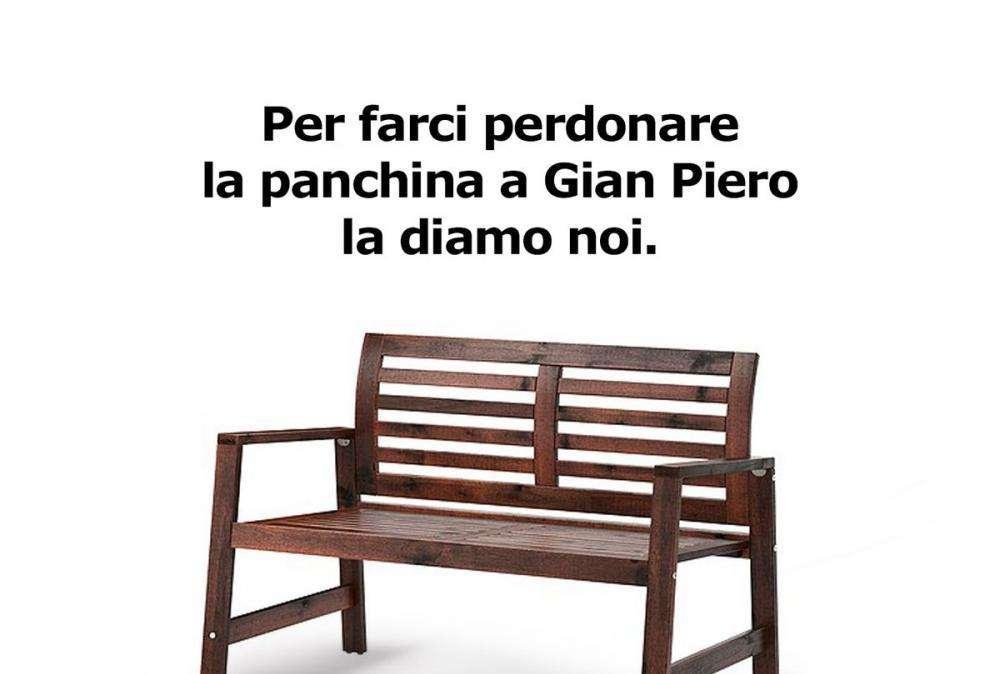 FOTO - Anche Ikea prende in giro Ventura: "Per farci perdonare gli diamo noi la panchina..."