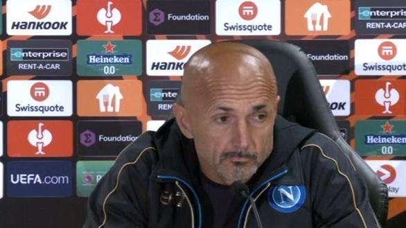 RILEGGI LIVE - Spalletti in conferenza: "Che orgoglio passare alla 4° gara un girone duro! Bravo Kvara nei ripiegamenti. Dispiace per Simeone. Su Osi e Anguissa..."