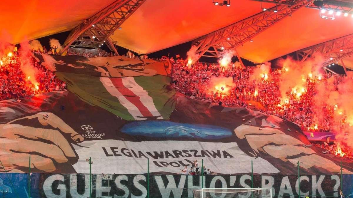 FOTO - Il Legia provoca sui social: "Murales di Napoli? Ne abbiamo di migliori"