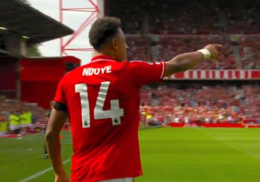 Che debutto in Premier per Ndoye! L'ala che voleva Conte va subito in gol