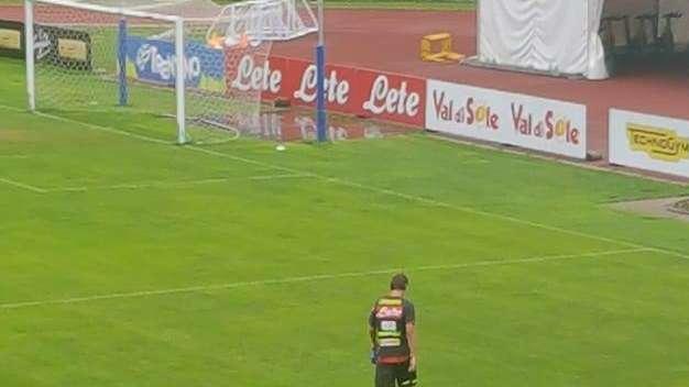FOTO TN - Inglese torna a Dimaro: l'attaccante azzurro è sul campo di Carciato
