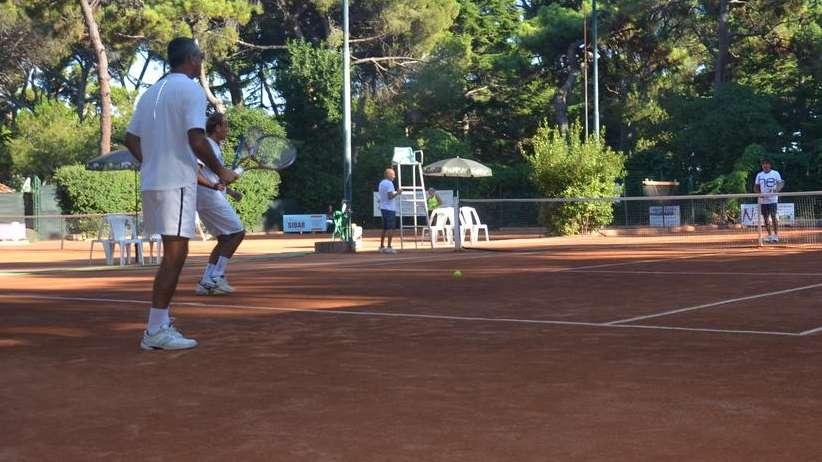 Impresa storica del napoletano Giustino al Roland Garros, i complimenti social della Ssc Napoli