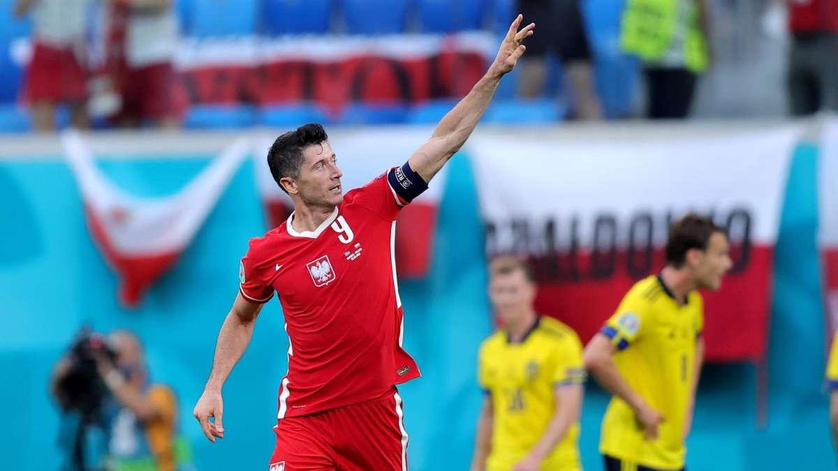 Nuova offerta del Barcellona per Lewandowski: 32mln più 5 di bonus al Bayern