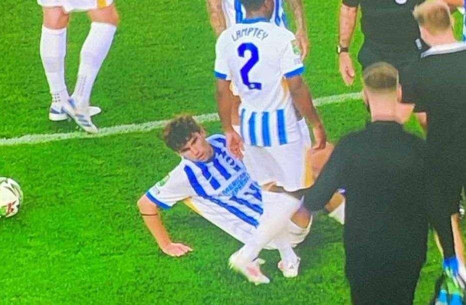 Brighton, Hurzeler sull'infortunio di O'Riley: "Sembra brutto, ecco quando avremo l'esito"