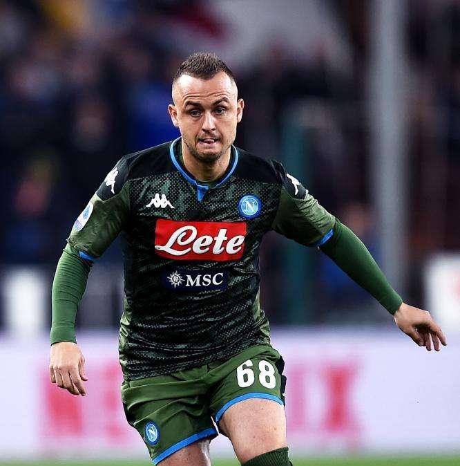 Lobotka sui social: "Amo Napoli, San Paolo incredibile! 4 compagni mi hanno impressionato, su Hamsik e il mio idolo..."