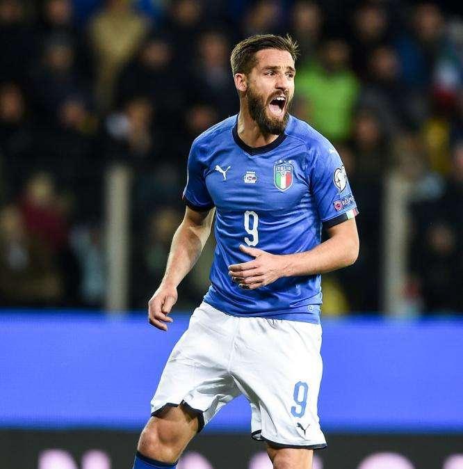L'ex azzurro Pavoletti: "Vorrei giocare le coppe a Cagliari, col Napoli andai due volte in tribuna..."