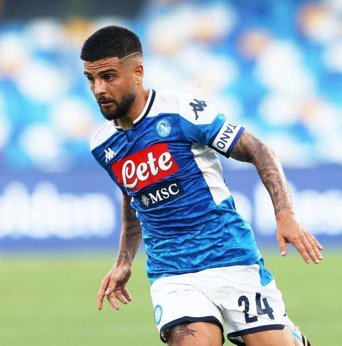 Una magia di Insigne: tiro a giro all'incrocio per il 2-1!